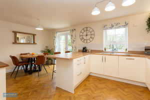 Kitchen/Diner- click for photo gallery